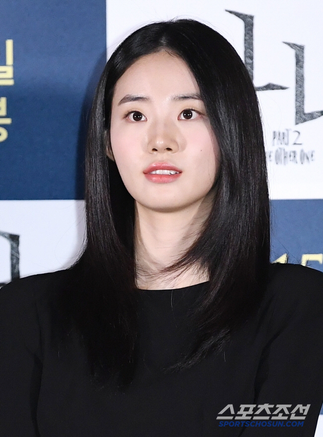Shin Sia Cast as Lead in Hong Sisters’ New Drama ‘Grand Galaxy Hotel’