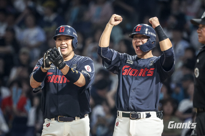 Forget yesterday's mistake! Na Seung-yeop reports his return as a genius hitter, 3 points from behind → 57 days later, the taste of his hands...Lotte and NC are chasing second place.