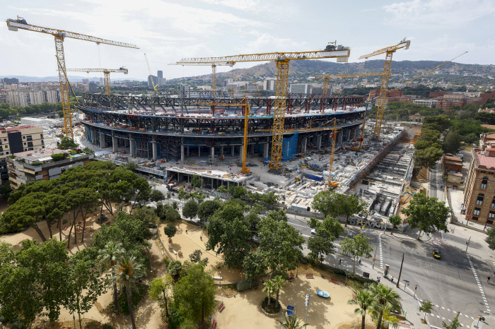 A game at the construction site? Barca Camnow Announces Return...When will it be officially completed?