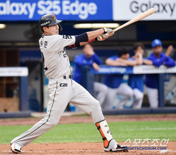 Ha Joo-seok, who hit a home run yesterday, will start today's No. 7 shortstop 