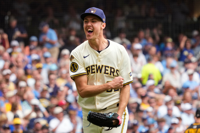 He also beat his fellow skins, Mizerauski's 7th consecutive showdown with 100 miles of starting pitchers in 5 innings, 8K scoreless, and 3 consecutive wins