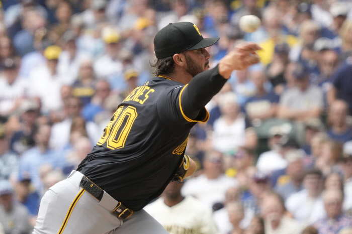 He also beat his fellow skins, Mizerauski's 7th consecutive showdown with 100 miles of starting pitchers in 5 innings, 8K scoreless, and 3 consecutive wins