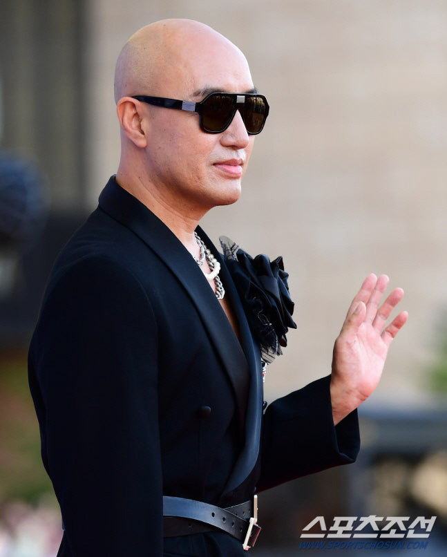 Hong Seok-cheon, coming out, I don't want to be in a relationship hiding from the public with 25 years of agreement (Ras) 
