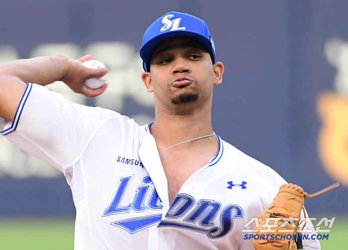 I'm falling in love with the wild man's garabito. The first-place team was eliminated with a 155-kilometer fastball  a changeable double-change ball. With 62 hits, one hit and no run in five innings. I can also see my first win in my debut match