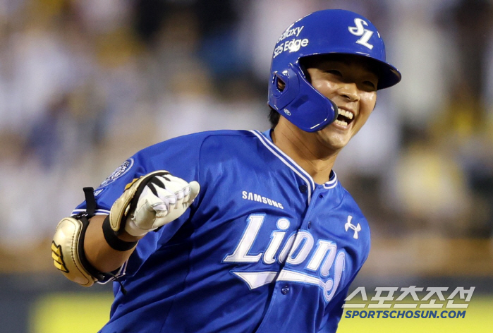 It was Samsung's first foreign pitcher appearance, but the batting king disappeared. because of the discomfort behind the knee