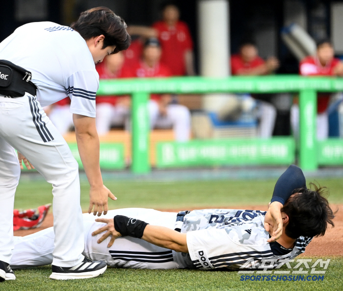 Kim Jae-hwan, who was helped to appeal for pain in the home collision, hopes it's not a big injury (sleeping site)