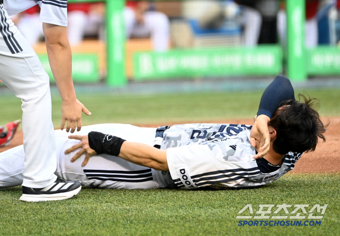 Kim Jae-hwan, who was helped to appeal for pain in the home collision, hopes it's not a big injury (sleeping site)
