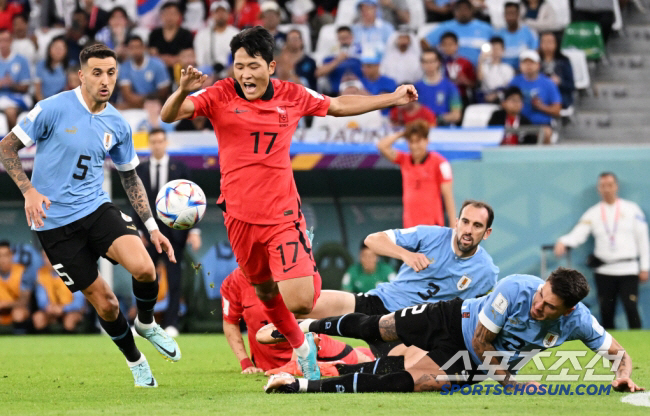 Na Sang-ho, the leader of the Taegeuk mark for the first time in two years, is nervous because it's been a long time…I really want to win the Korea-Japan match
