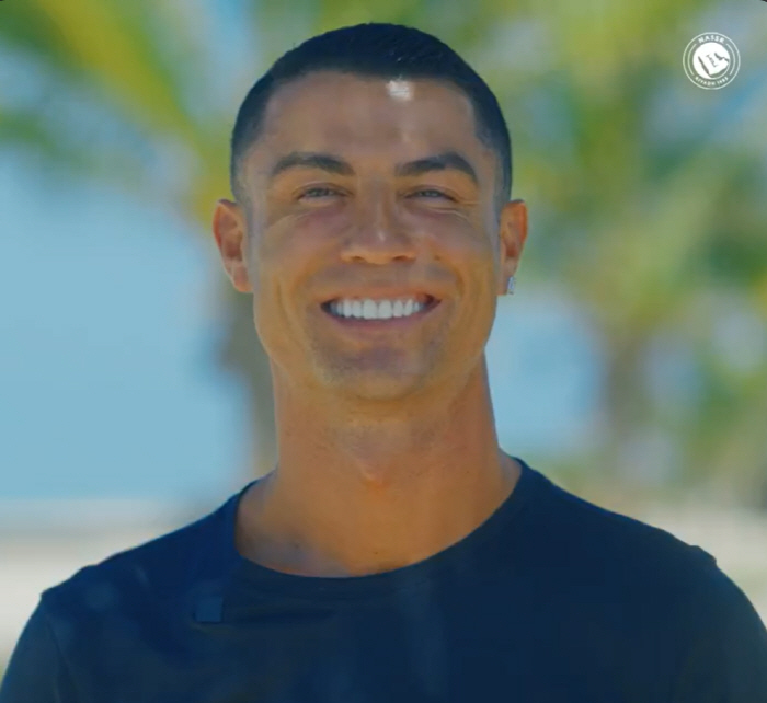  Wow, Ronaldo is crazy! Al-Nasr announces renewal of contract, calling for eternity, 316.8 billion won in annual salary until 2027