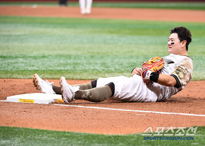  Choi Joo-hwan caught a difficult ball well