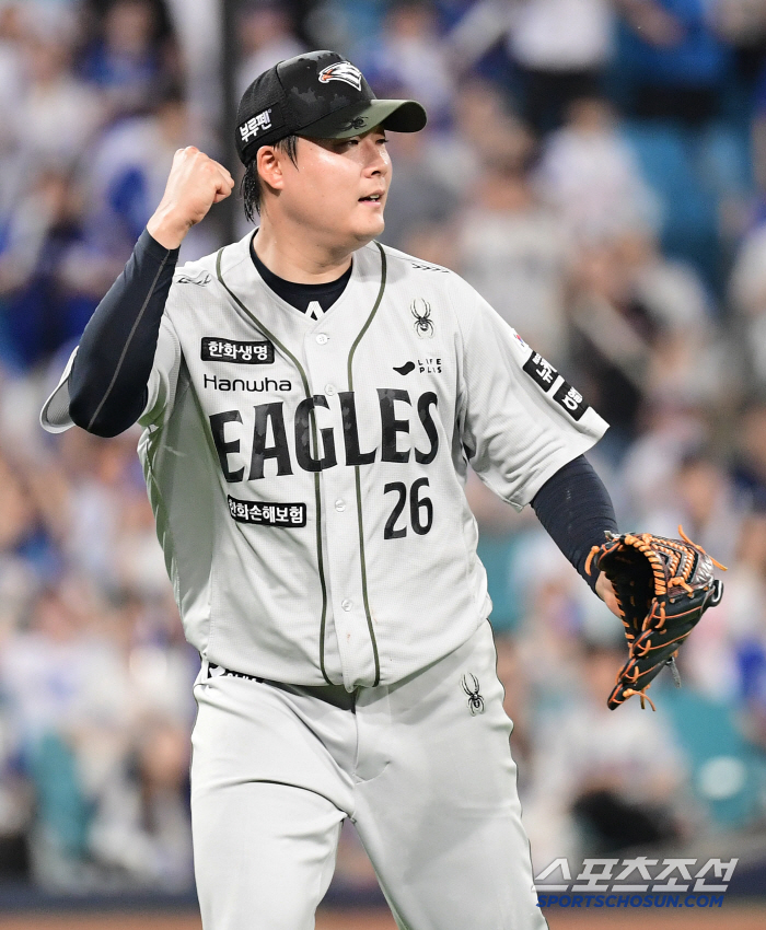  Han Seung-hyuk escaped the crisis of losing the bases