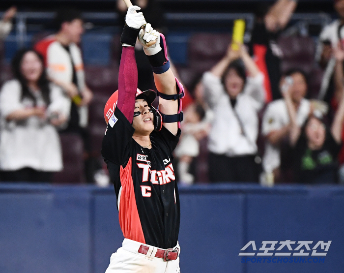  Park Chan-ho, a golden sacrifice fly