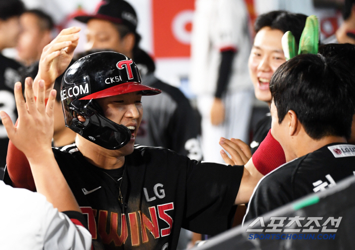  Park Hae Min, Chun Sung Ho, a hot hug