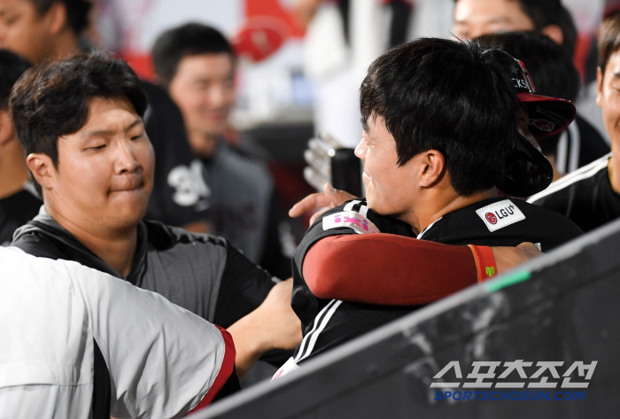  Park Hae Min, Chun Sung Ho, a hot hug