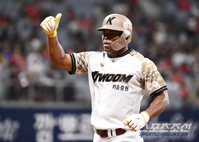  Stone, pinch hitter, hit