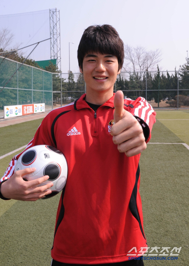The reason why Seoul legend Ki Sung-yueng announced his transfer to Pohang is because I love FC Seoul, but I wanted to play more as a player