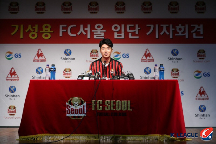 The reason why Seoul legend Ki Sung-yueng announced his transfer to Pohang is because I love FC Seoul, but I wanted to play more as a player