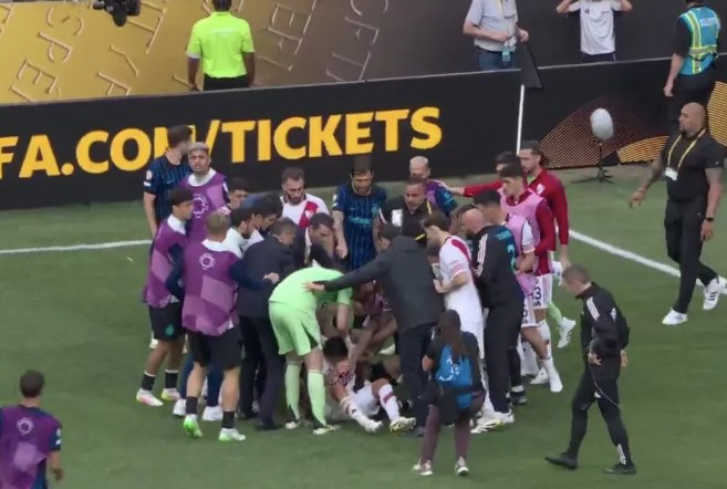 Club World Cup Tainted by Scuffles, Attractors of Violence in Attention...You made an accident at the Qatar World Cup, and you got stuck again
