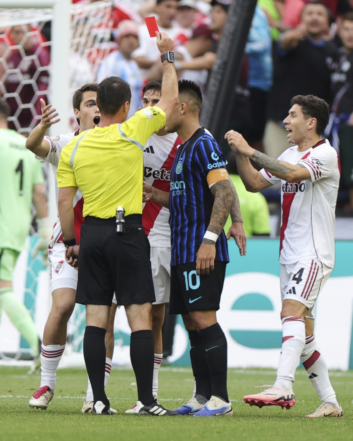 Club World Cup Tainted by Scuffles, Attractors of Violence in Attention...You made an accident at the Qatar World Cup, and you got stuck again