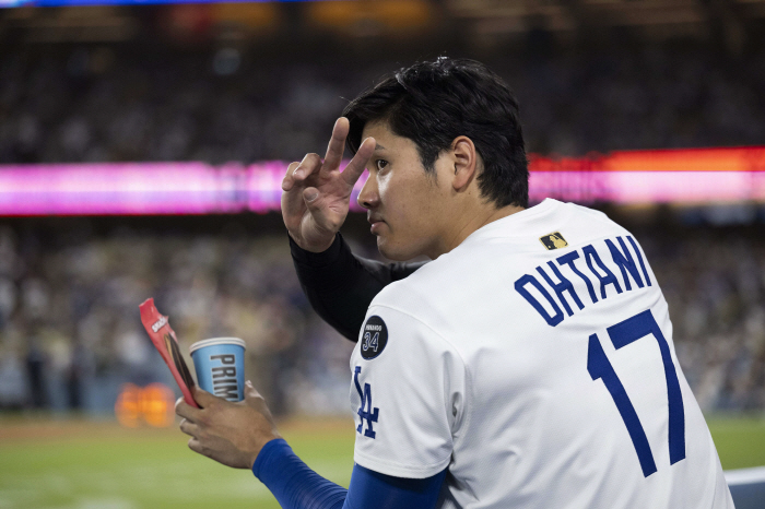 Global superstar, who is always No. 2, gets the most votes in his third career, winning by 45,315 votes against Ohtani