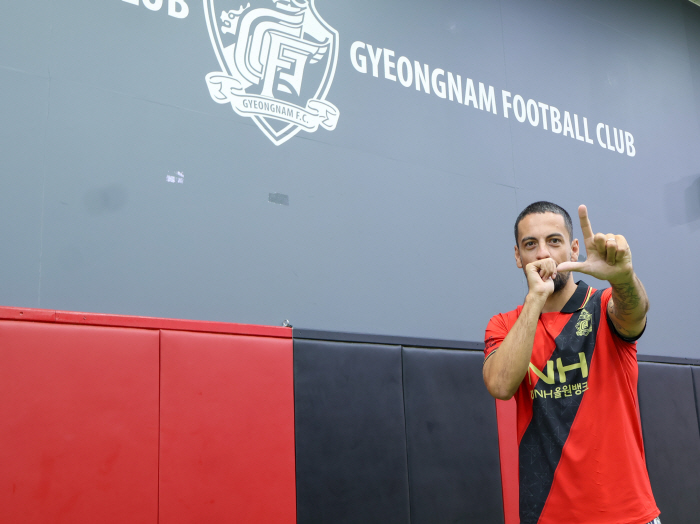  South Gyeongsang Province also recruited Mase, a winger from prestigious Porto Youth...Expect Synergy With Fellow Brucko Costa
