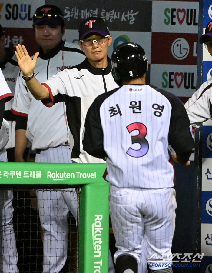  Director Yeom Kyung-yeop admires Choi Won-young's quick feet