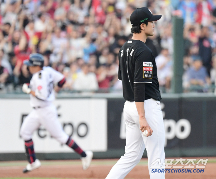  Ko Young-pyo allows Lotte Park Chan-hyung to shoot solo shots