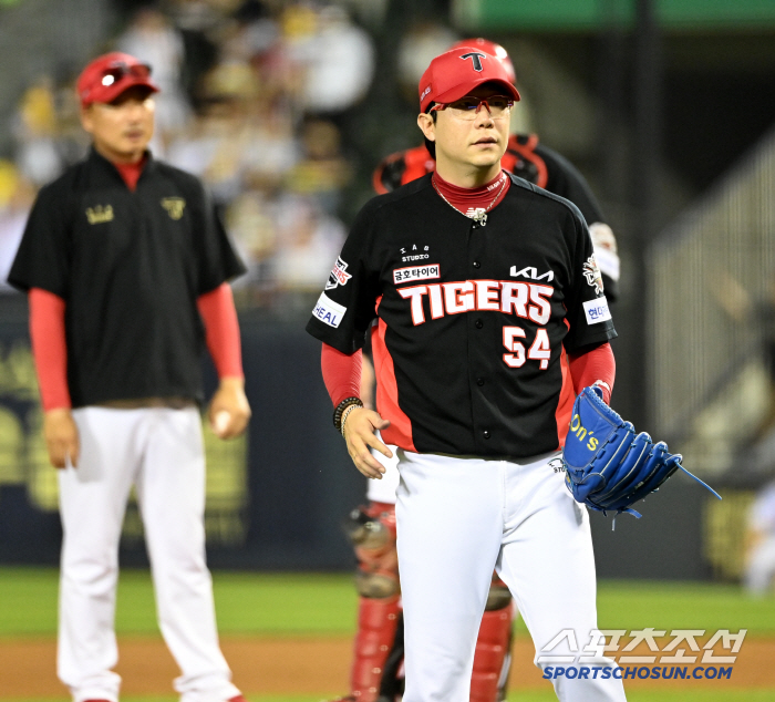  Yang Hyun-jong stopped while going down the mound. What did you get