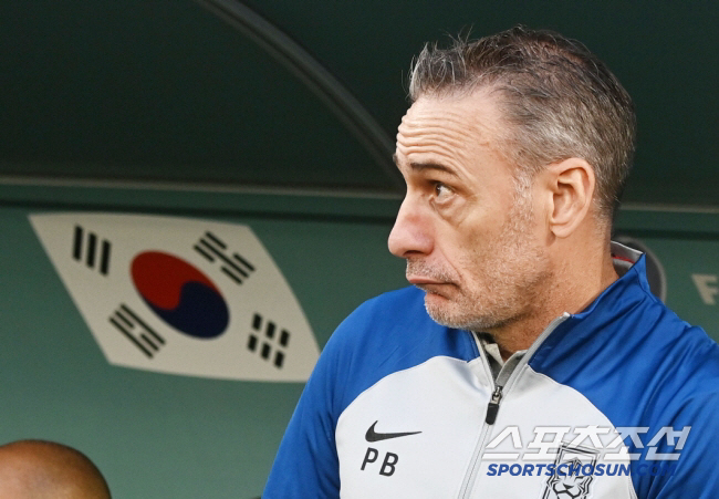 I don't have any money, can you bring me?  The future of soccer is up to youWe need to bring Bento, who led the next coach's unexpected candidate