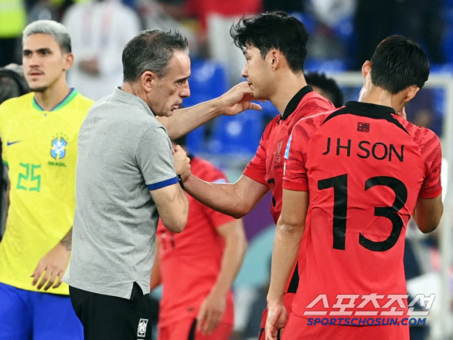 I don't have any money, can you bring me?  The future of soccer is up to youWe need to bring Bento, who led the next coach's unexpected candidate