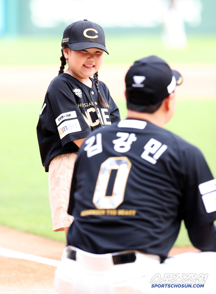 I'll live like a beast, Kim Kangmin, who got emotional when he said he wouldn't cry
