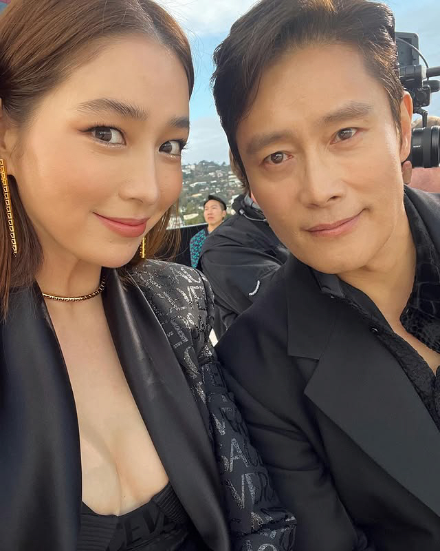 Lee Min-jung, ♥ Lee Byung-hun blocking her husband's coolness, aura on the set? When the food truck comes, run and laugh