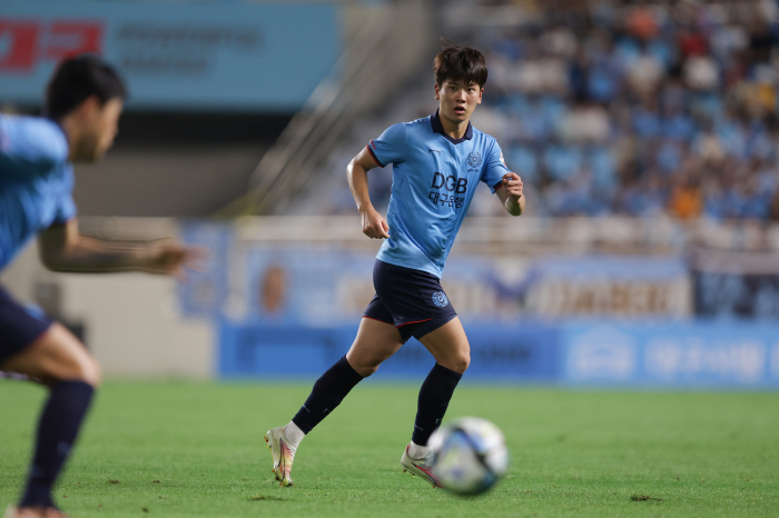 No. 4 Serie A is amazing! Pisa SC Considers Recruitment of Hwang Jae-won...Realization potential sufficient → Asian market development