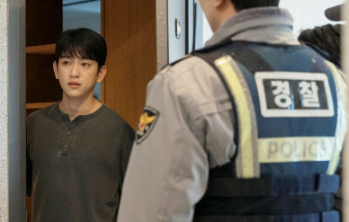 Park Jin-young Faces a Turning Point in ‘Our Unwritten Seoul’ Fear, Silence, and Family Tension