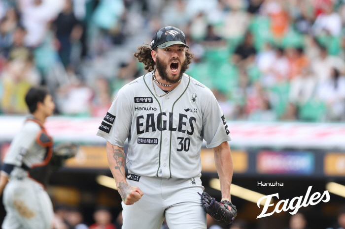 Three-point bam! Hanwha's new foreign Liberato tastes like his first home run in 5G...The opponent is ERA No. 1 Anderson 