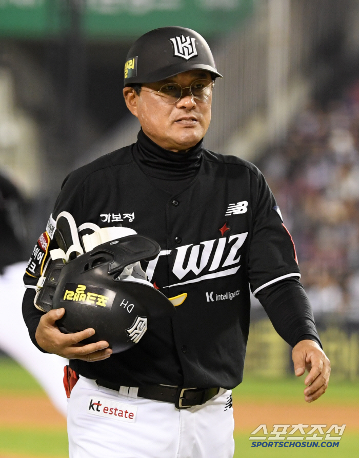 Variety shows on the show? The atrocities of the strongest baseball without fundamentals, why did Lee Jong-beom do the worst