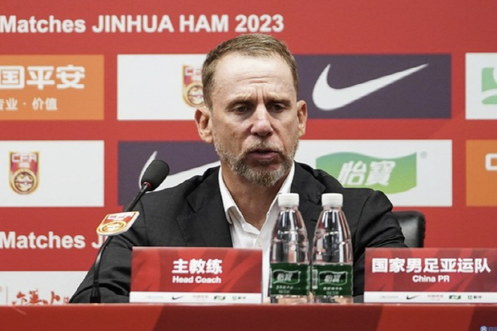 The worst atrocity in soccer history, even if the AFC violates the expedient while failing to win, disciplinary action → If it violates again, severe punishment is announced