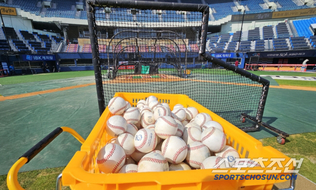 It's still June, but the first heat wave cold game in the second division occurred. The SSGKIA match decided to suspend the heat wave warning players after complaining of heat illness 