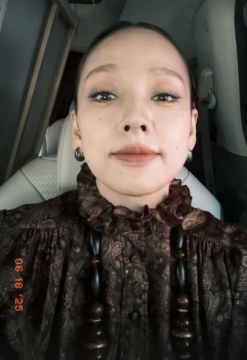 Lee Hyo-ri opens controversy over fashion worth 10 million won. The beads get cold and warm. 