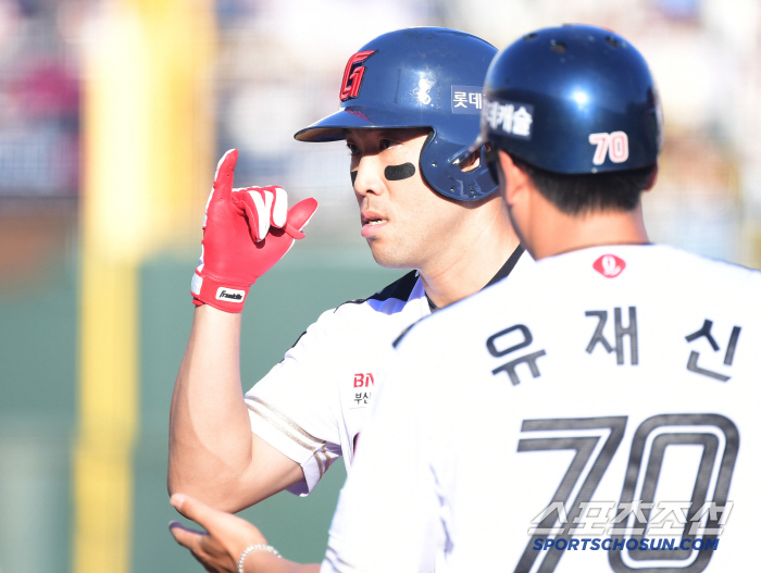  Jeon Junwoo's timely RBI hit that turns the game around right away
