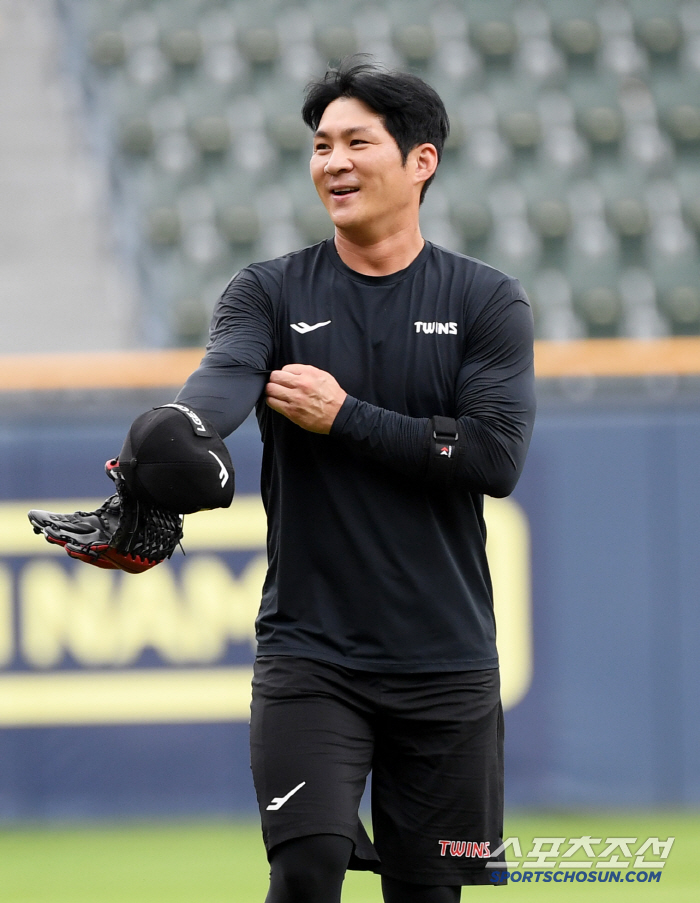  Oh Jihwan's smile
