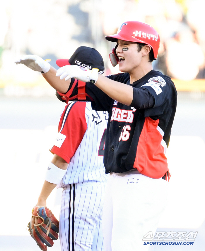  Oh Sun-woo's timely hit against Chirinos