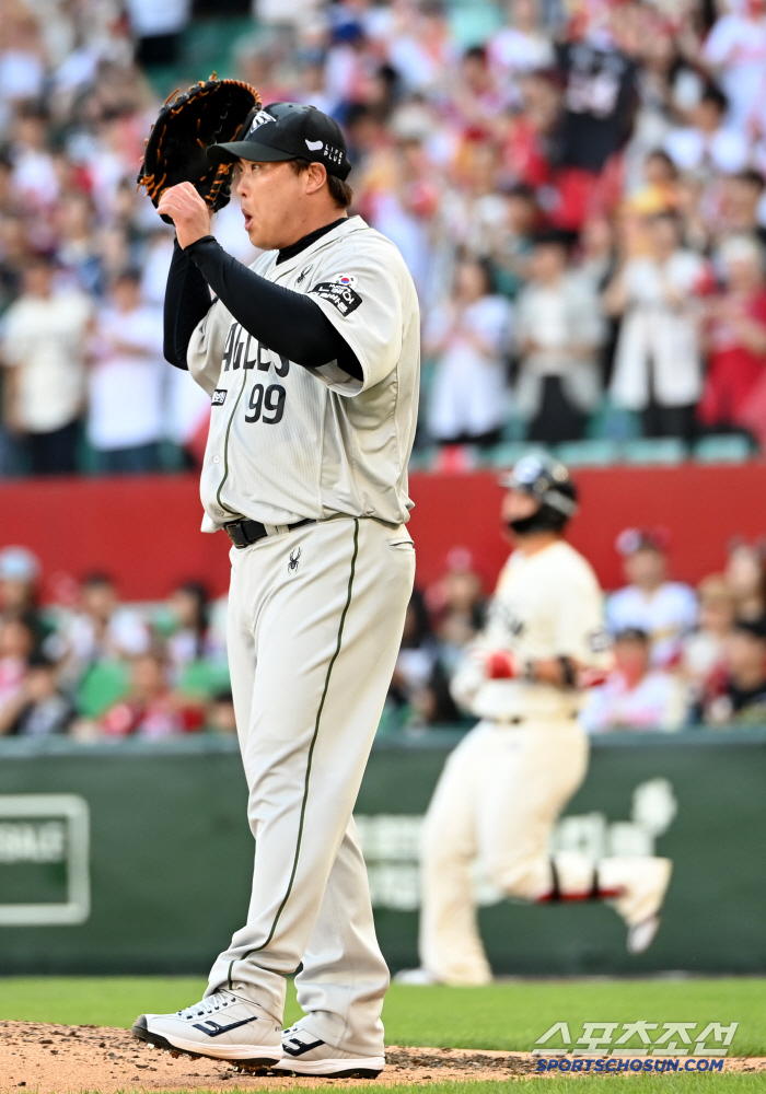  Ryu Hyun-jin allows Choi Jeong to get a hit at the end of the 10-pitch game