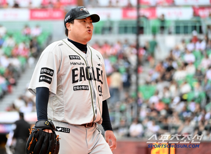  Ryu Hyun-jin erased the bases-loaded crisis with two outs