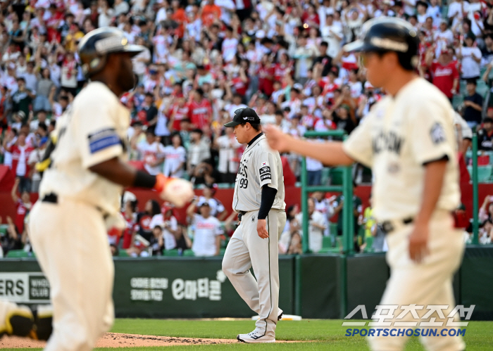  Ryu Hyun-jin gave up his first solo shot to Herredia