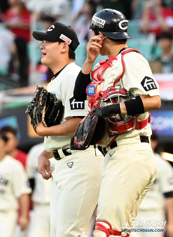 Pitchers' relay quality → Laughing at two cannon shots…a home run that's all nutritious