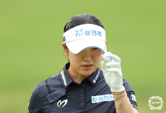 Samcheonri World Go Ji-woo, Samcheonri Family Competition, beat Yoo Hyun-jo and won three games in total