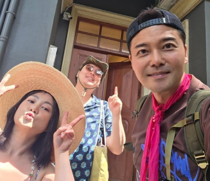  'True friendship burst'...Jeon Hyun-moo, Park Na-rae, and Lee Jang-woo, the last 'palm oil trip' before marriage