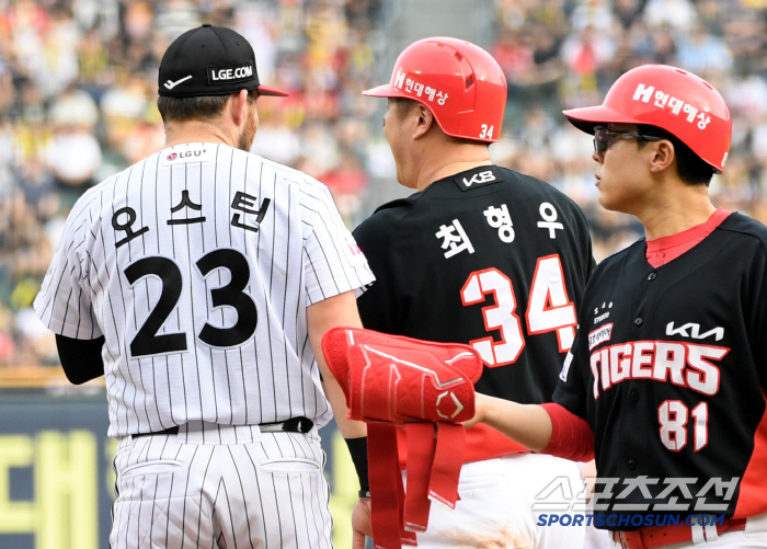 The tiger's energy is scary. Austin, who was born in 1983, admired the hit by Choi Hyung-woo. Yesterday and today, he already had four hits