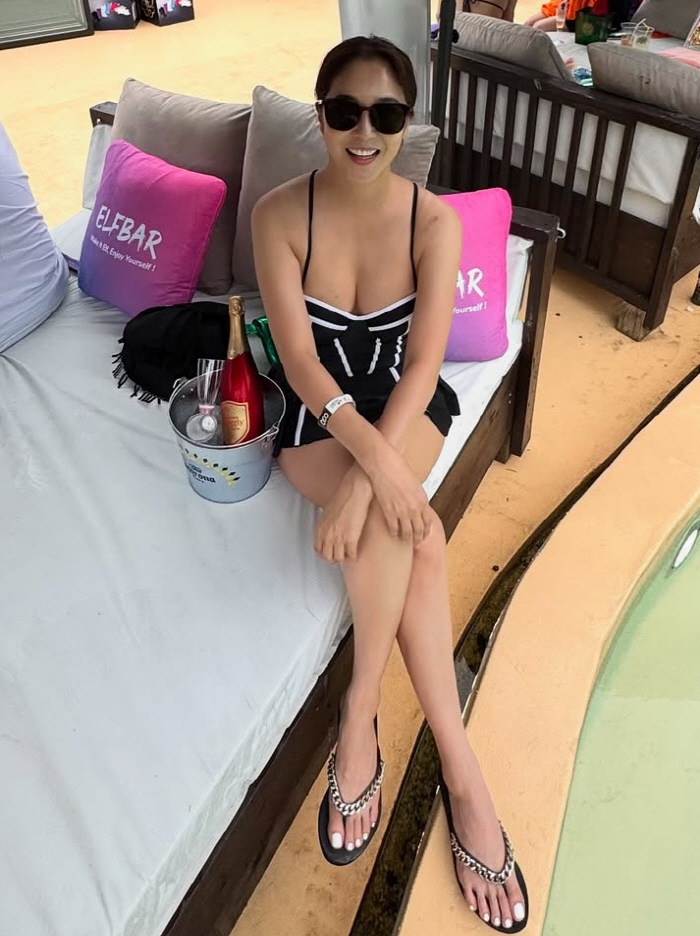48-year-old Dolsing Mom Jang Ga-hyun focuses on her swimsuit..173 cm·54 kg management end king